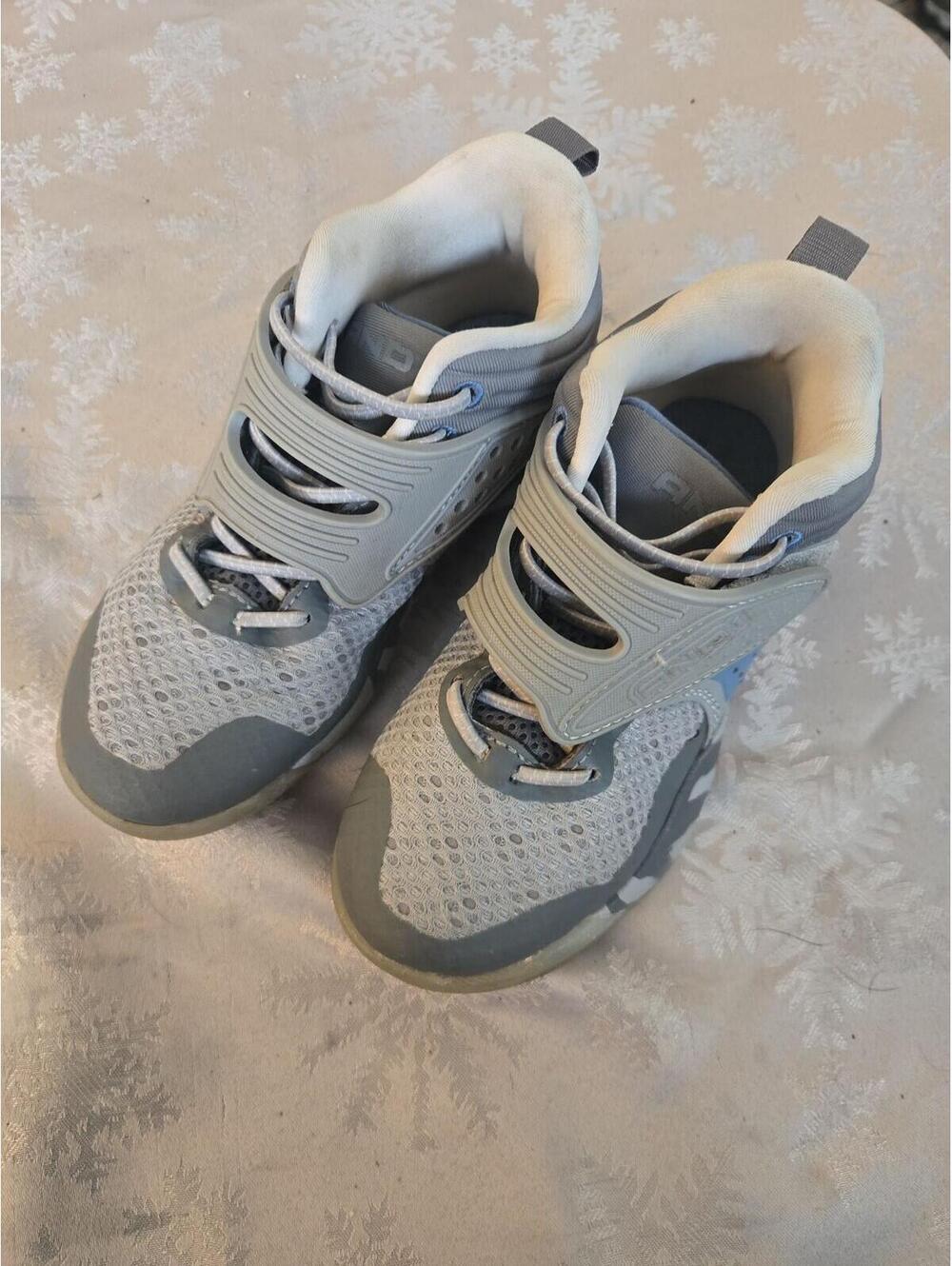 AND1 Boys Silver/Grey Basketball Sneakers Youth Size 13